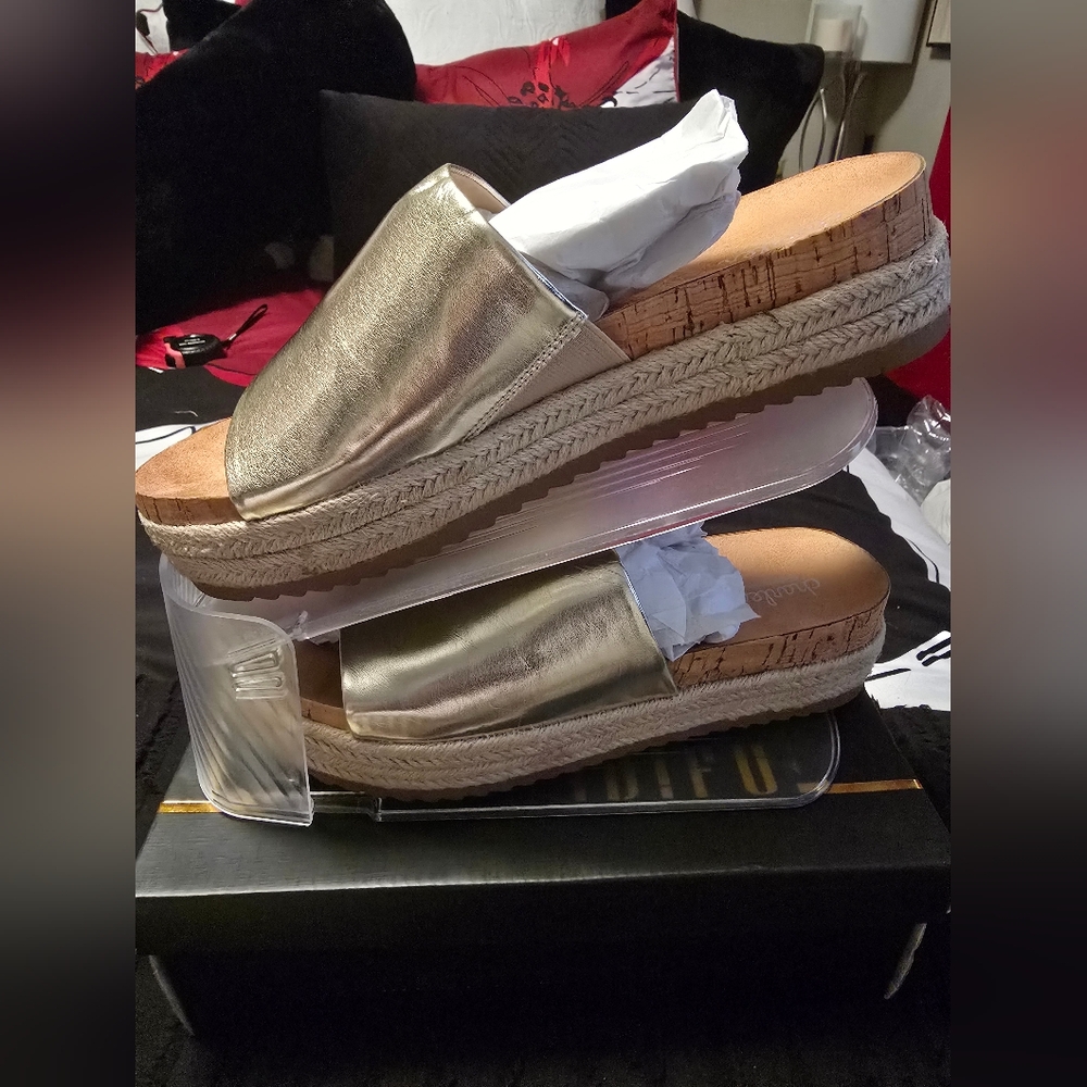 Two by Vince Camuto Metallic Espadrille Slides
